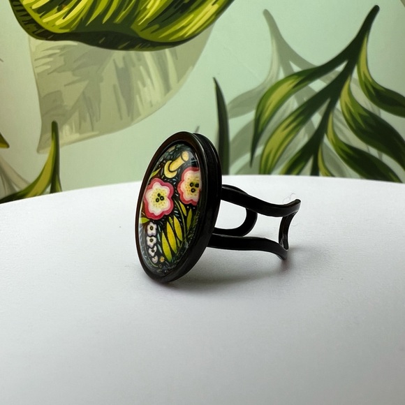 Retro Floral Oval Statement Rings - Trendy Bohemian Floral Design Rings - Picture 3 of 10